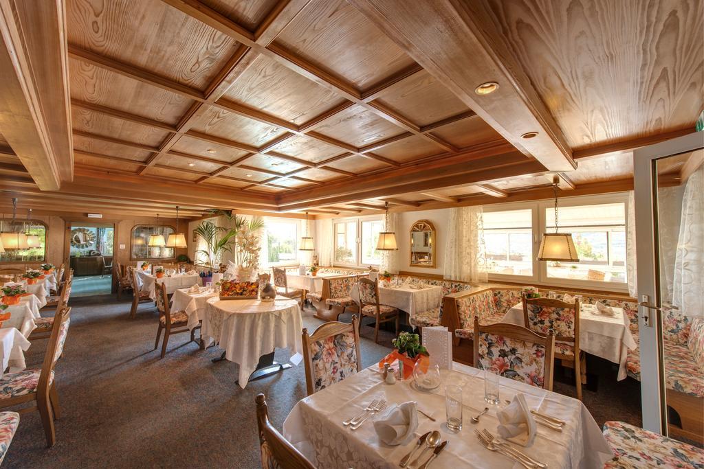 קורניאנו Hotel Waldhof מראה חיצוני תמונה