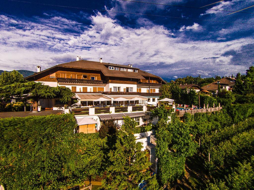 קורניאנו Hotel Waldhof מראה חיצוני תמונה